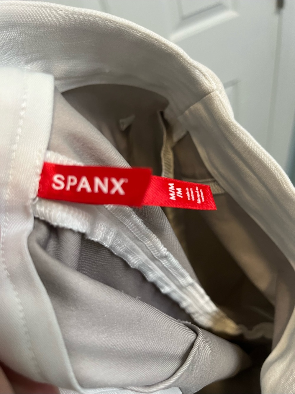 SPANX Classic White On-The-Go Slim Straight Ankle Pants Stretch Twill Size M - Picture 8 of 10